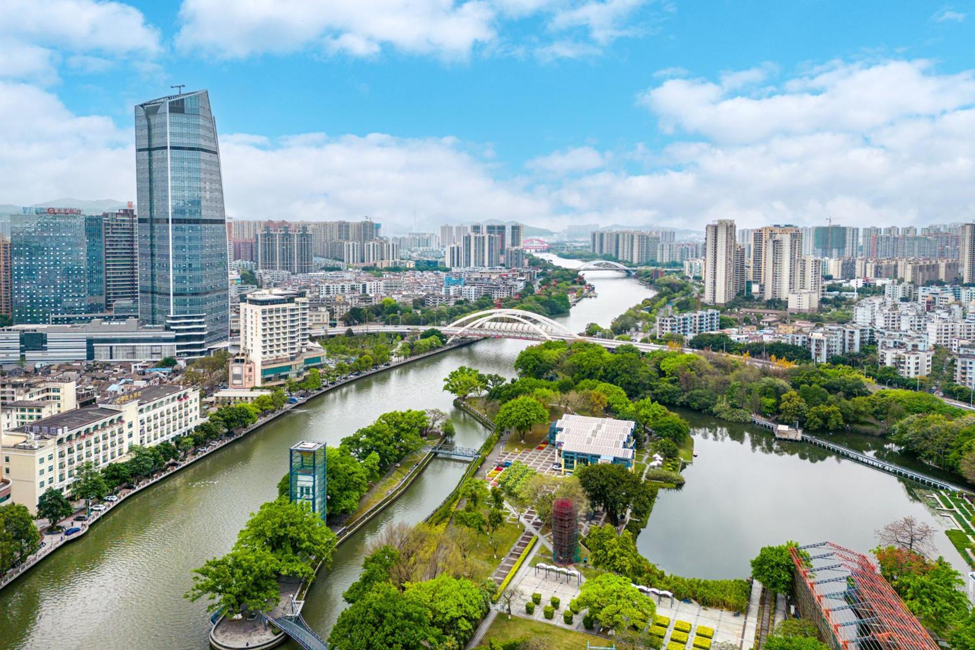 Sheraton Zhongshan Hotel Exteriör bild